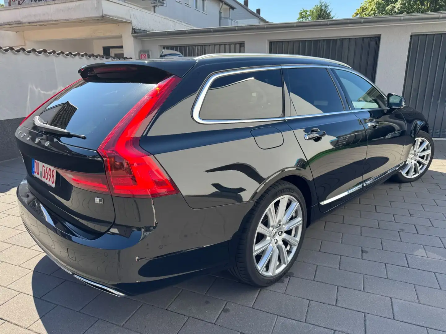 Volvo V90 Kombi Inscription AWD*Panorama*Head-Up*Leder Noir - 2
