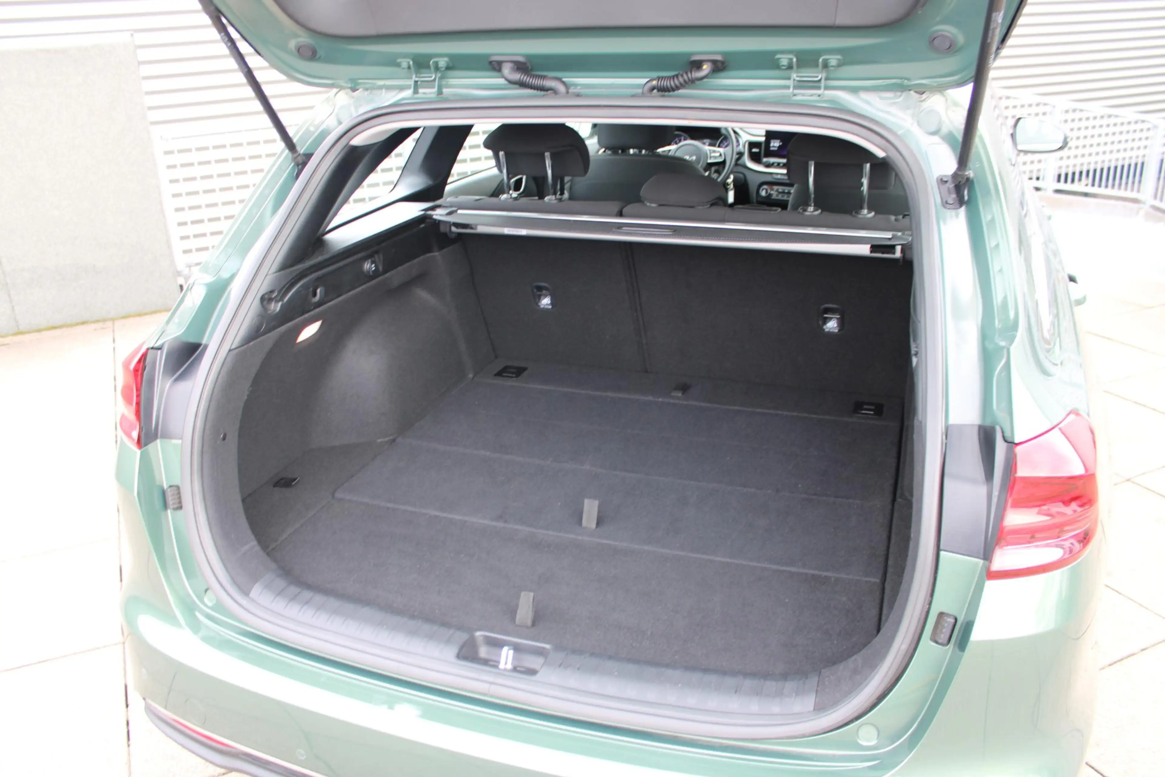 Kia Ceed SW / cee'd SW Sportswagon 1.5 T-GDi DynamicLine Navigatie / Trek — photo 13