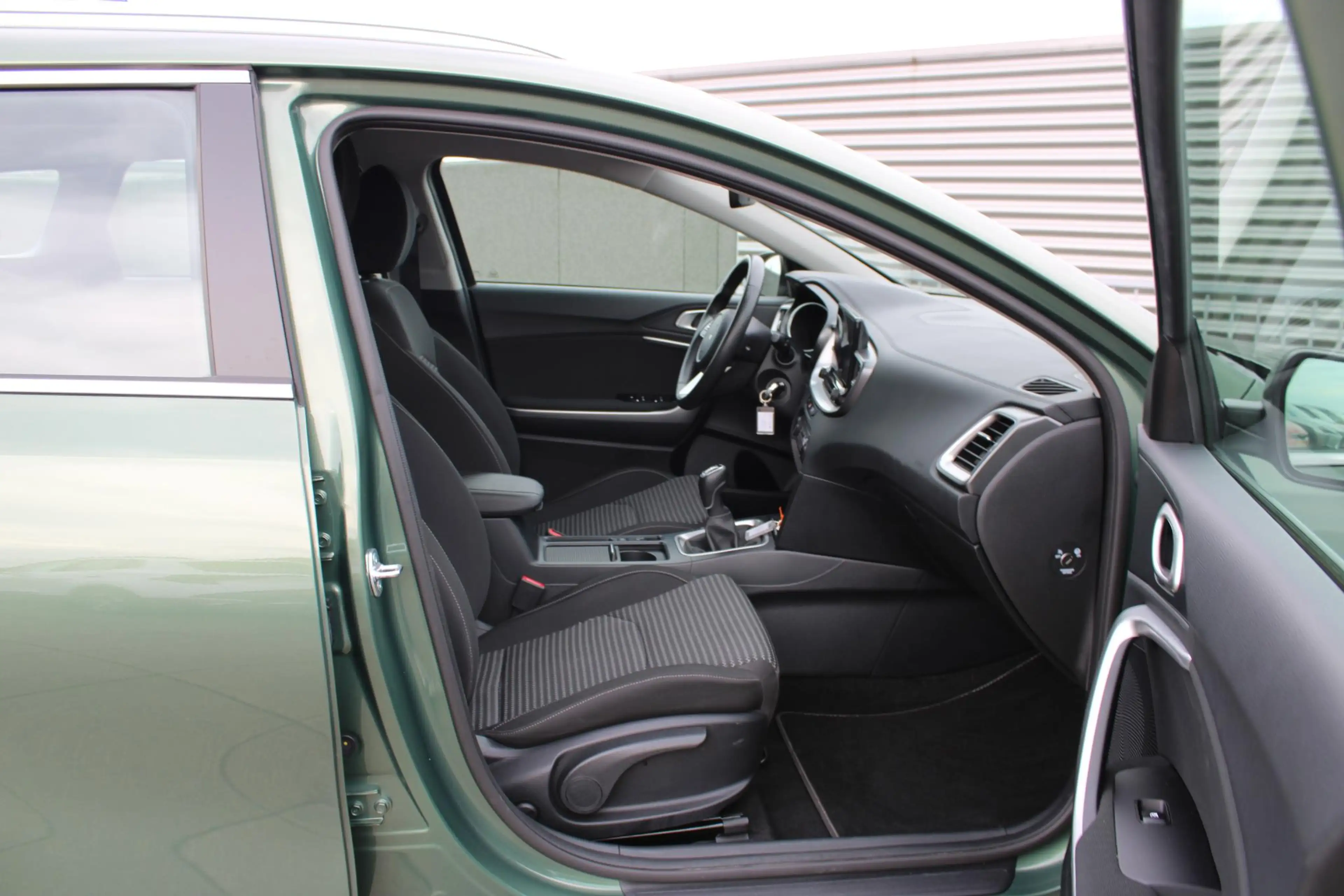 Kia Ceed SW / cee'd SW Sportswagon 1.5 T-GDi DynamicLine Navigatie / Trek — photo 14