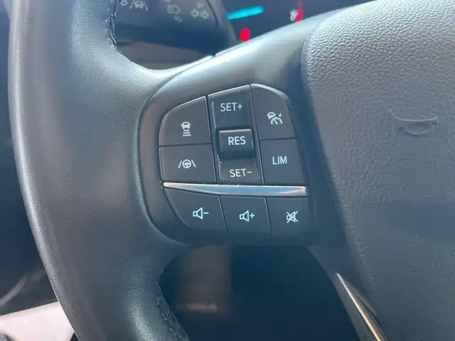 Ford Focus view 12