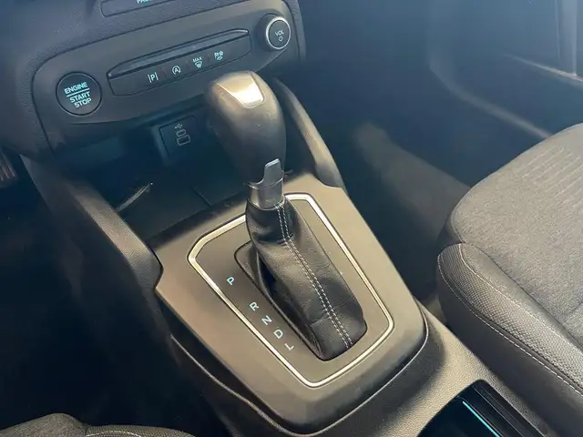 Ford Focus view 11