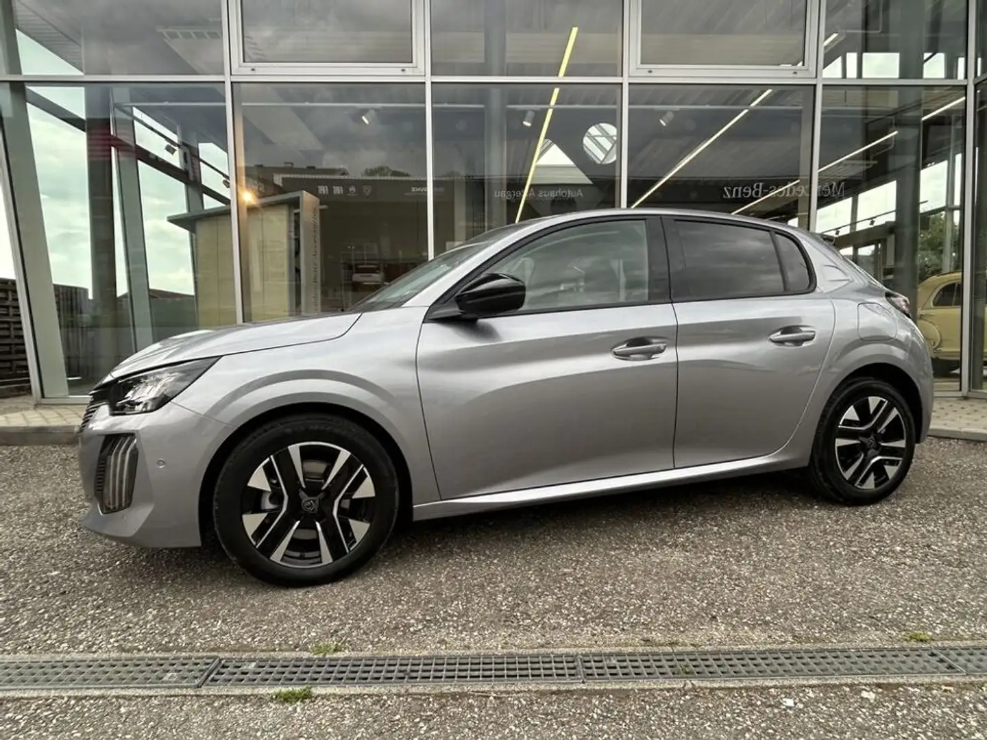 Peugeot 208 Allure Grijs - 2