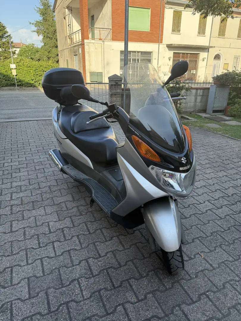 Suzuki Burgman 150 - 1