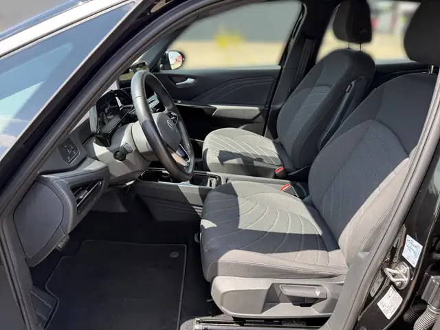 Volkswagen Id.3 view 7