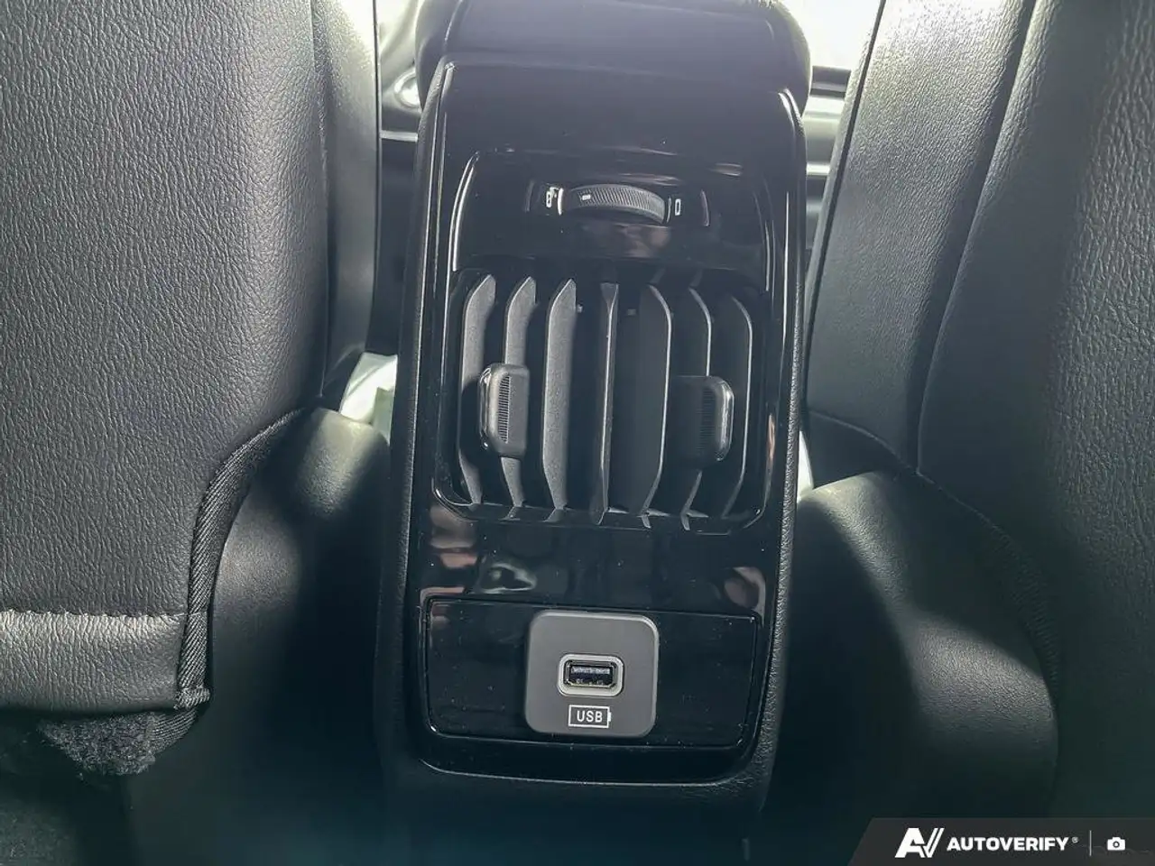 Jeep Compass снимка Jeep Compass