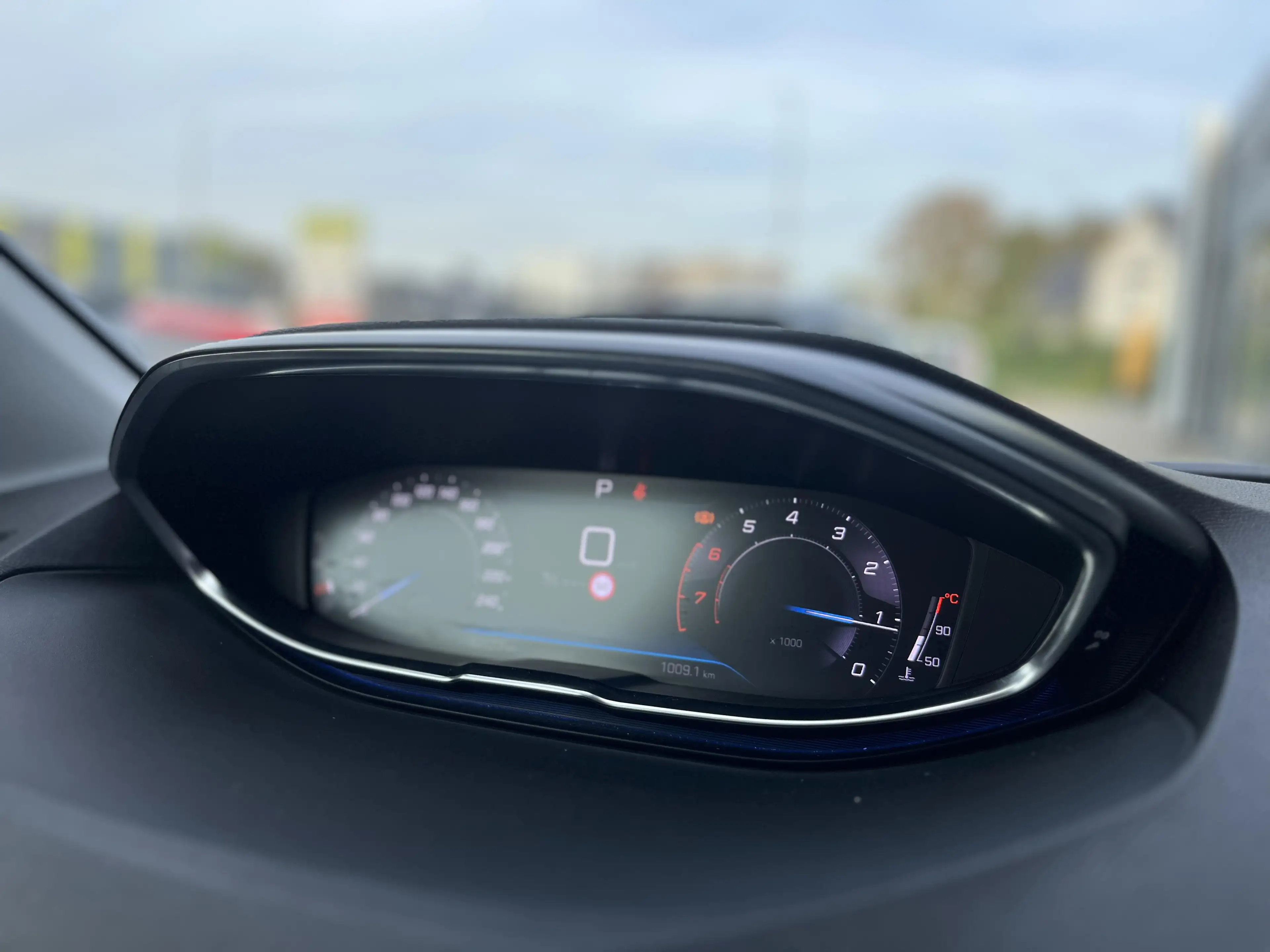 Peugeot 3008 1.2i S&S Allure EAT8 5d 96kW — photo 19