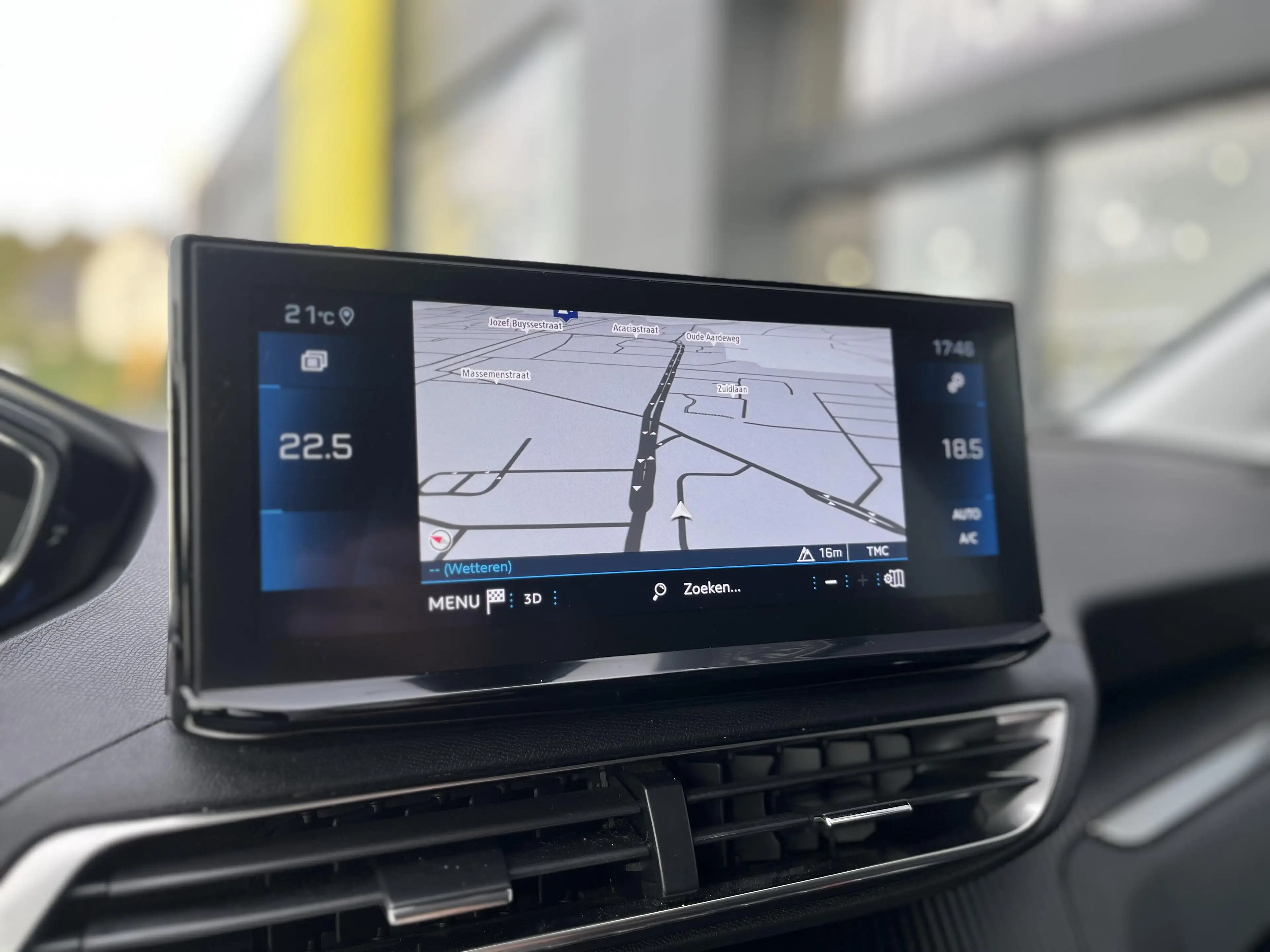 Peugeot 3008 1.2i S&S Allure EAT8 5d 96kW — photo 23