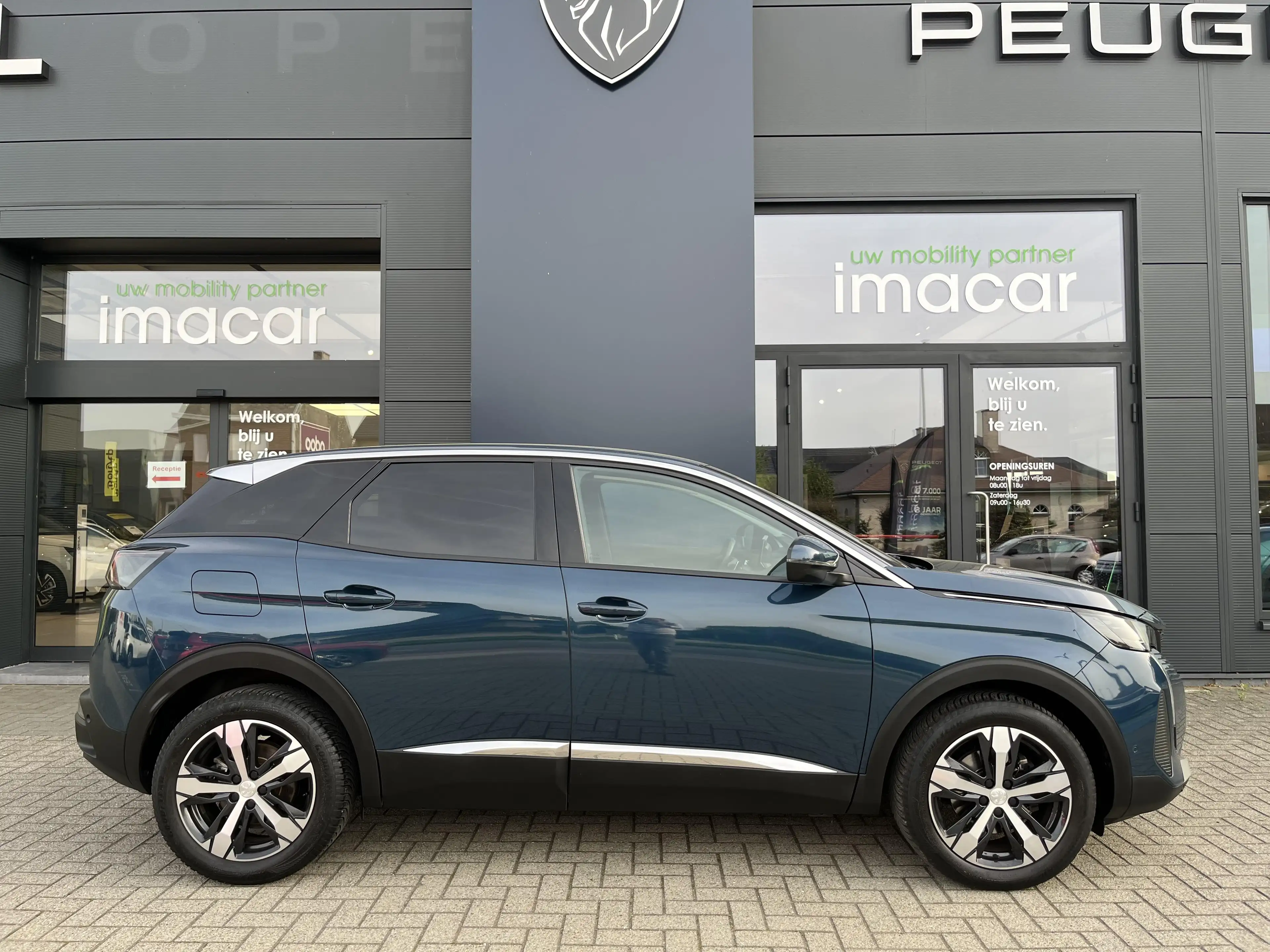 Peugeot 3008 1.2i S&S Allure EAT8 5d 96kW — photo 6