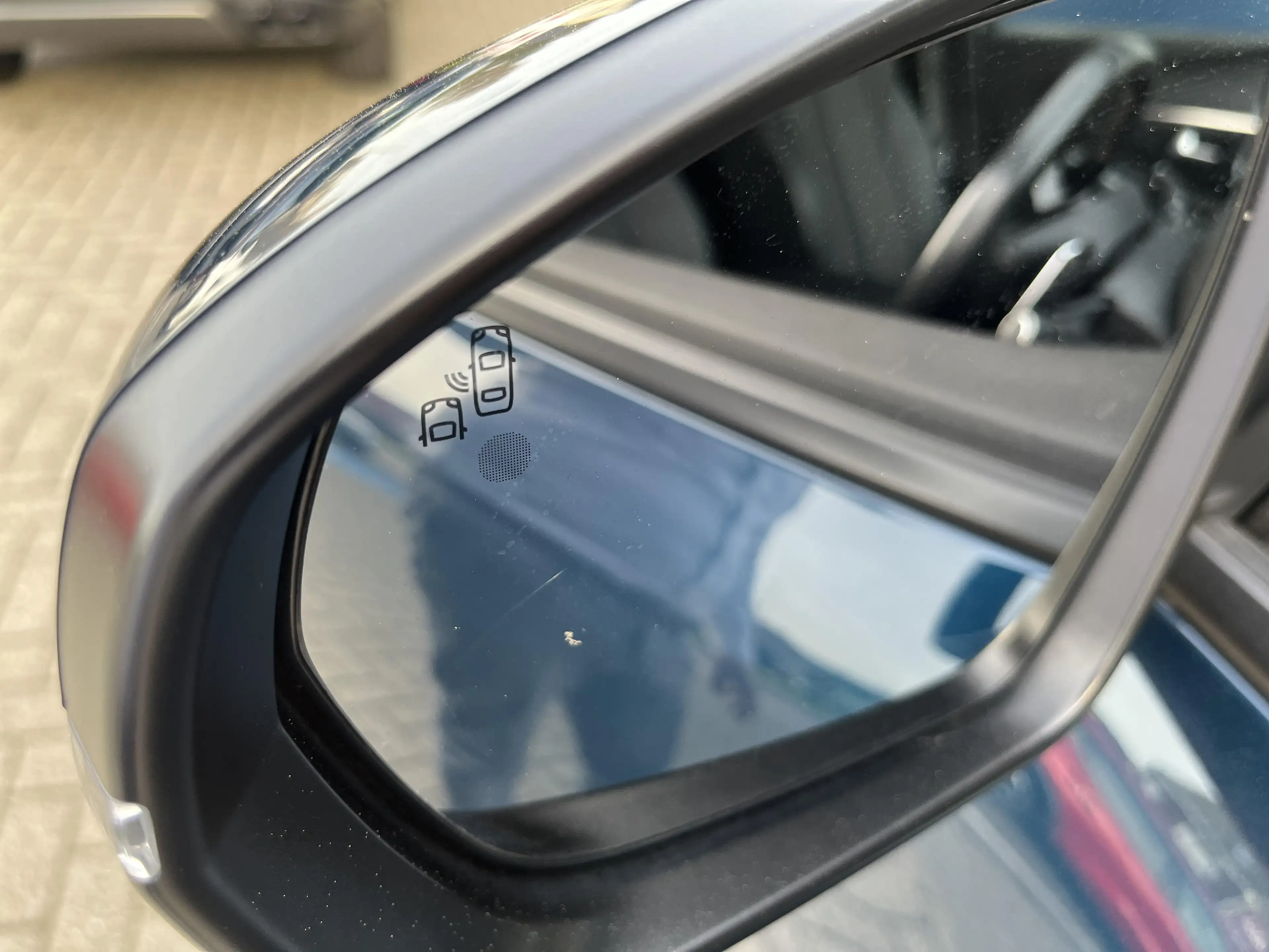 Peugeot 3008 1.2i S&S Allure EAT8 5d 96kW — photo 13