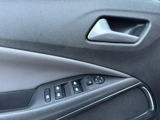 Opel Crossland X view 15