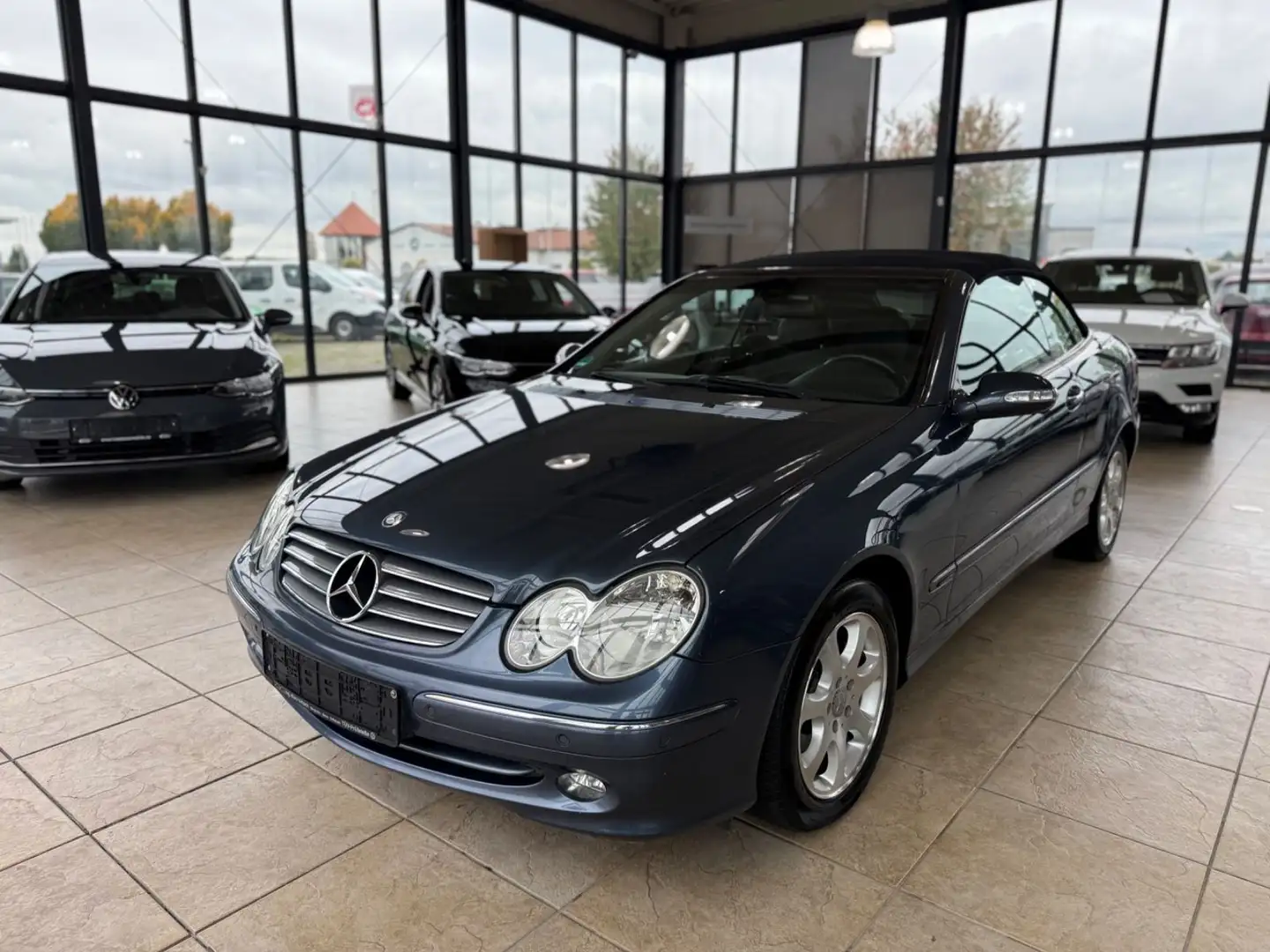 Mercedes-Benz CLK 320 CLK Cabrio  Elegance Blau - 1