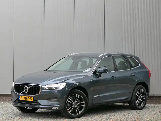 Volvo XC60 T5 Momentum 12 MND garantie Leer / DAB+ / Trekhaak