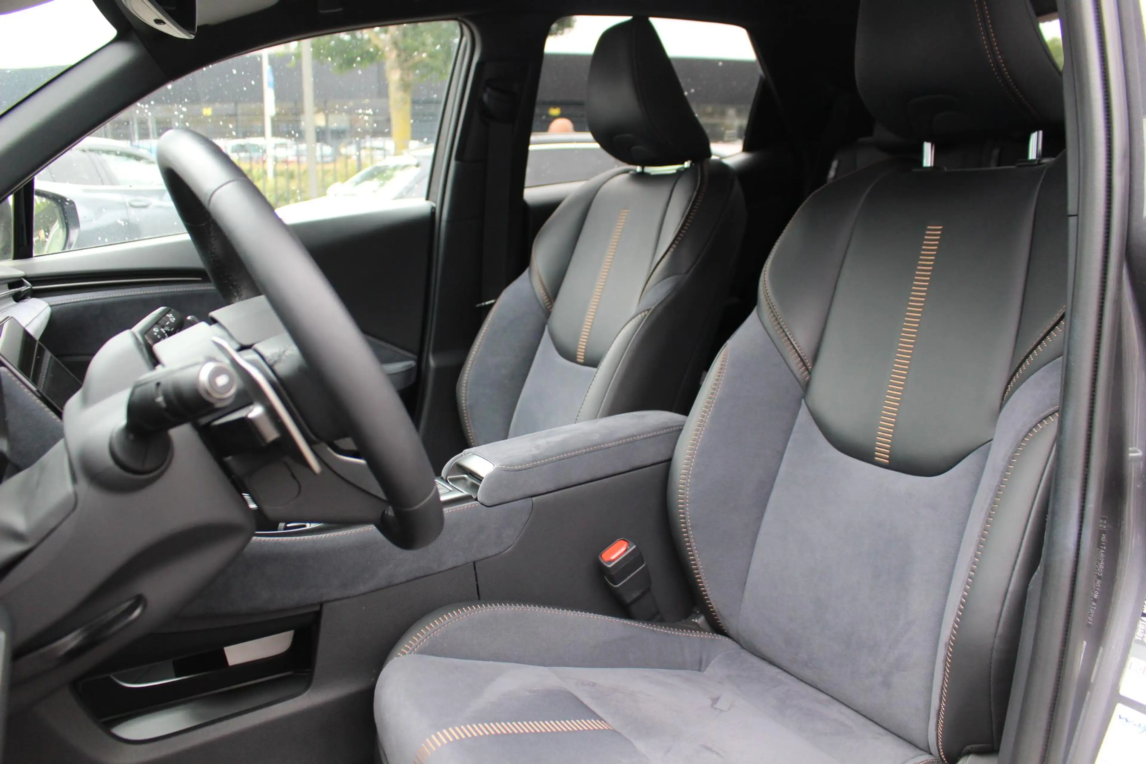 Lexus LBX Cool 2WD STOELVERWARMING STUURVERW BLIND-SPOT ELEK — photo 13
