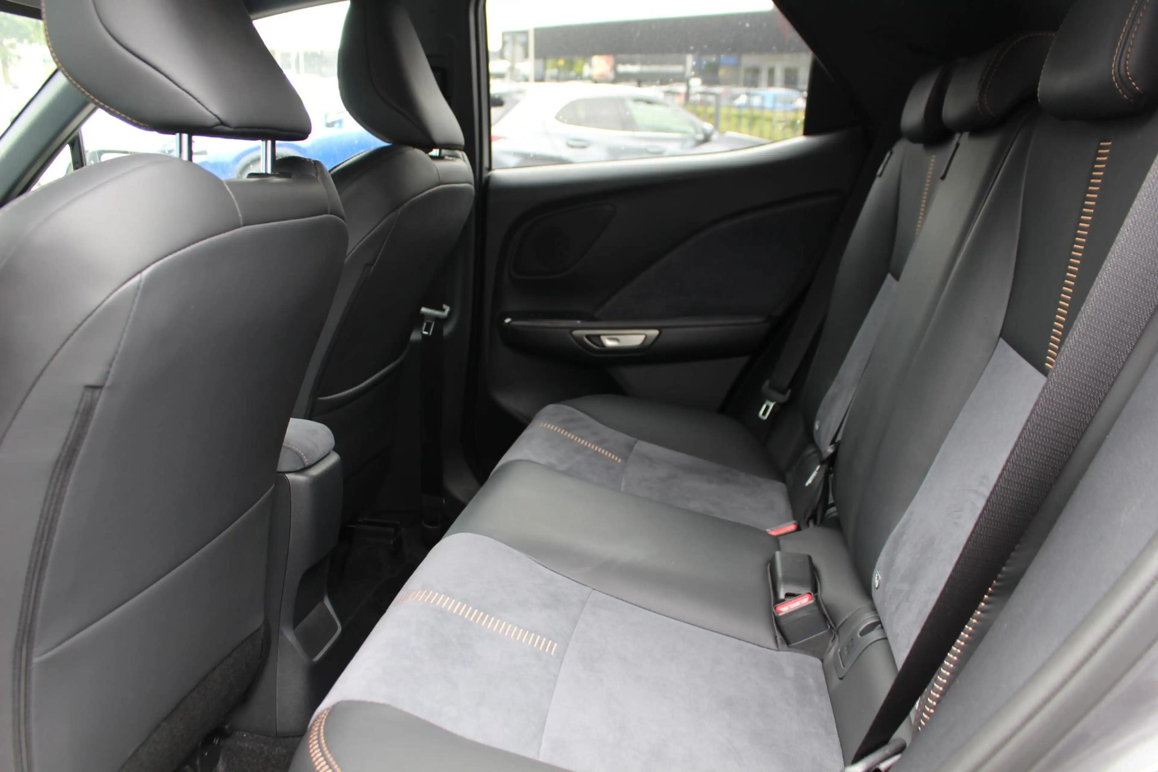 Lexus LBX Cool 2WD STOELVERWARMING STUURVERW BLIND-SPOT ELEK — photo 25