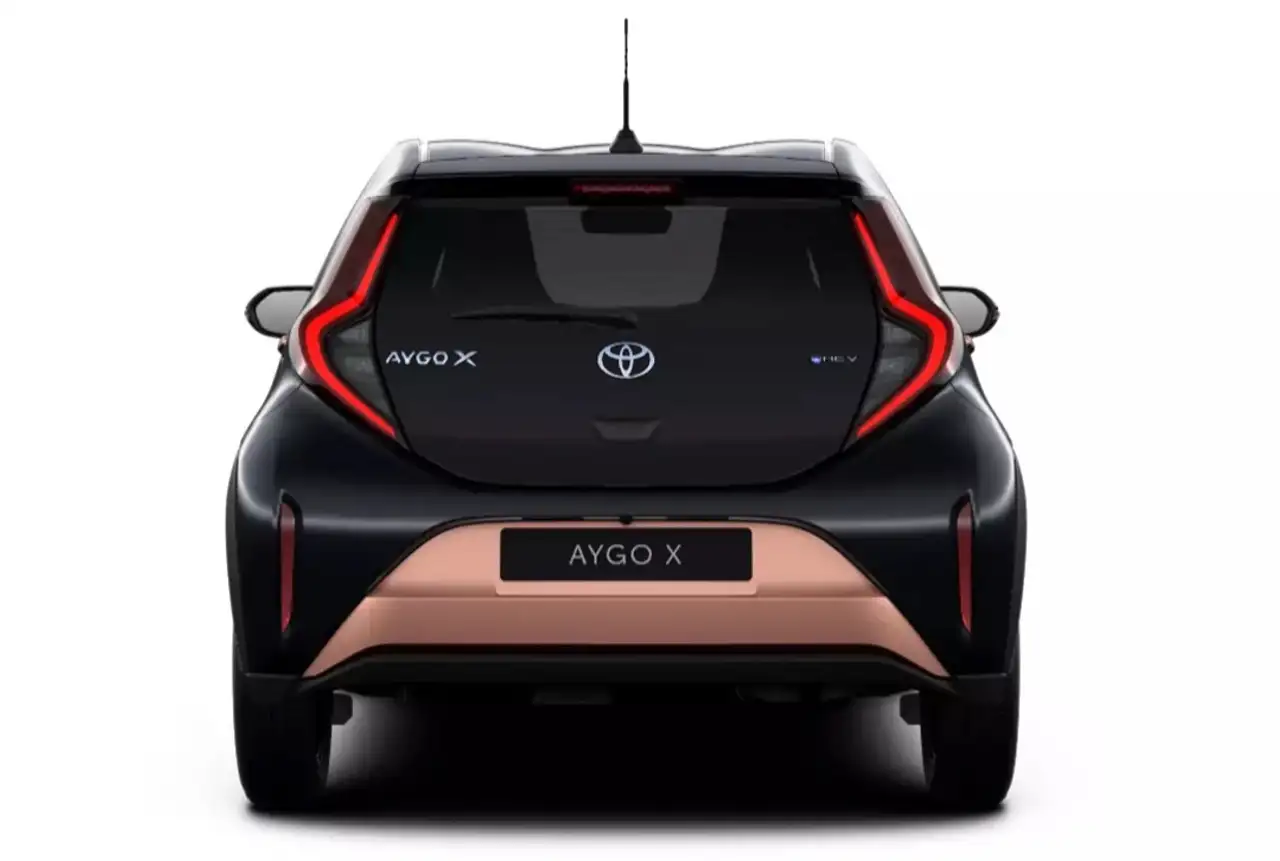 Toyota Aygo 1.5 Teamplayer Klima Kamera Sitzhzg Tempomat 5