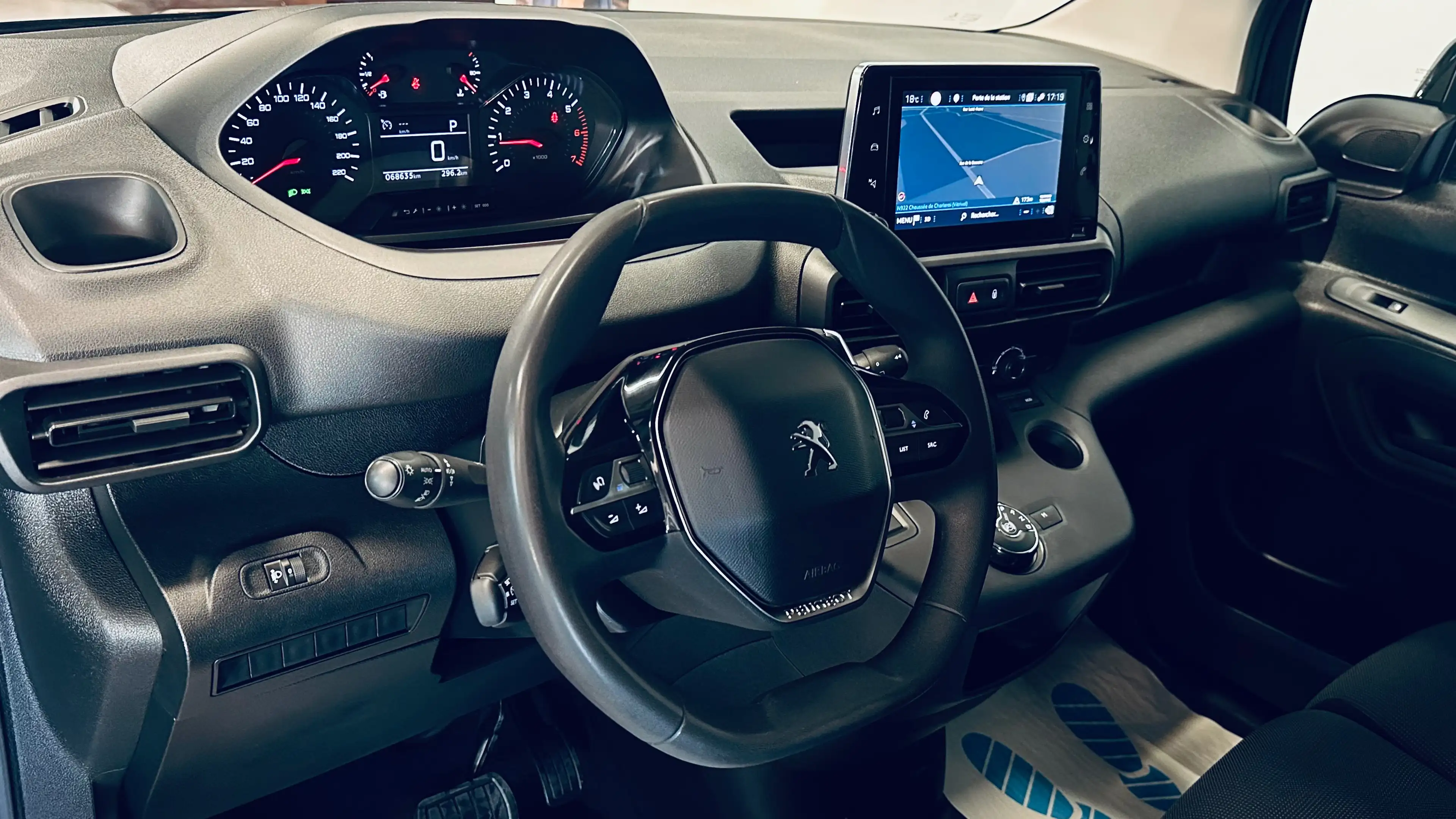 Peugeot Partner 1.5 L1 BOITE AUTO PALETTE CAMERA PDC CLIM CRUISE LIM — photo 10