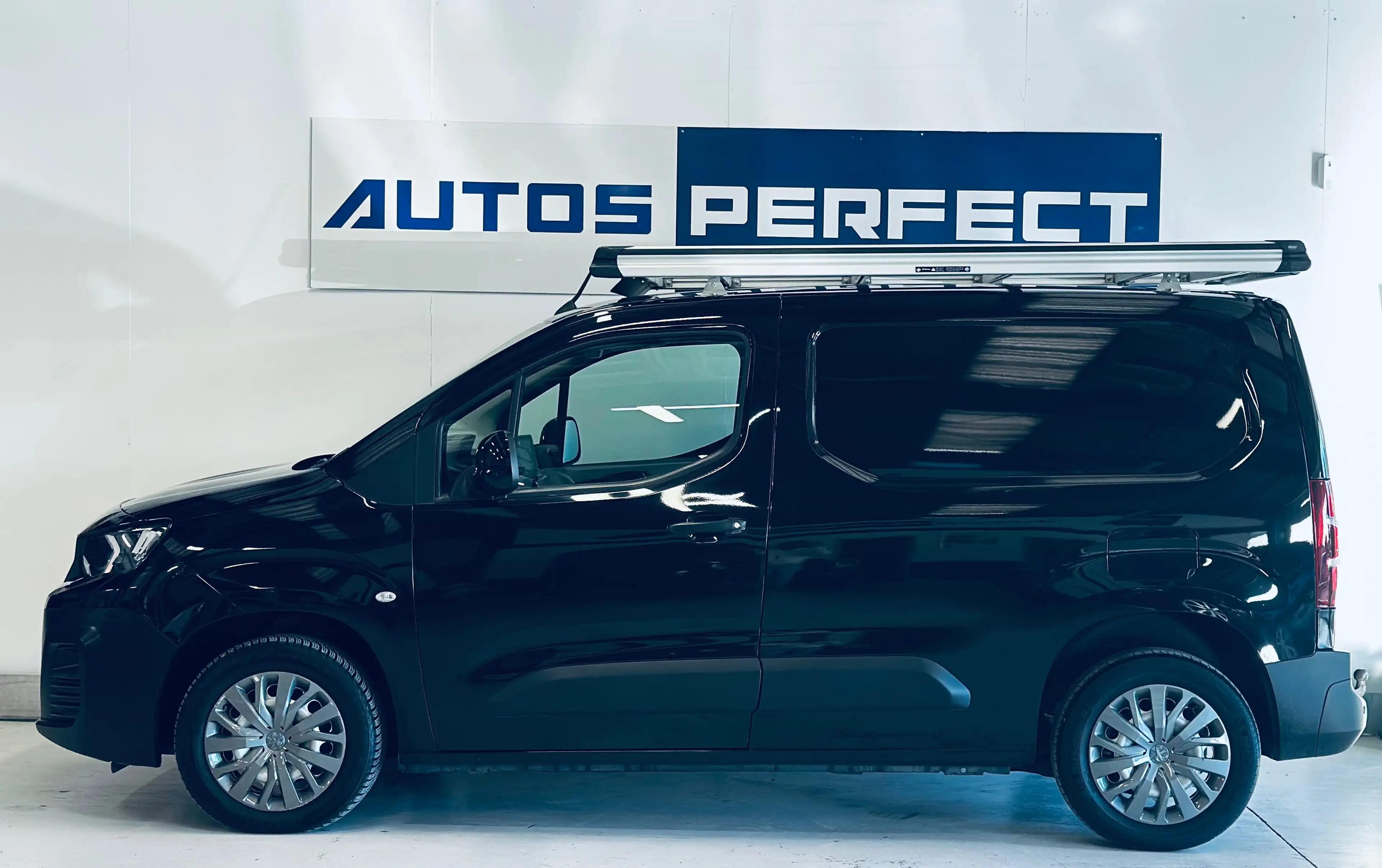Peugeot Partner 1.5 L1 BOITE AUTO PALETTE CAMERA PDC CLIM CRUISE LIM — photo 3