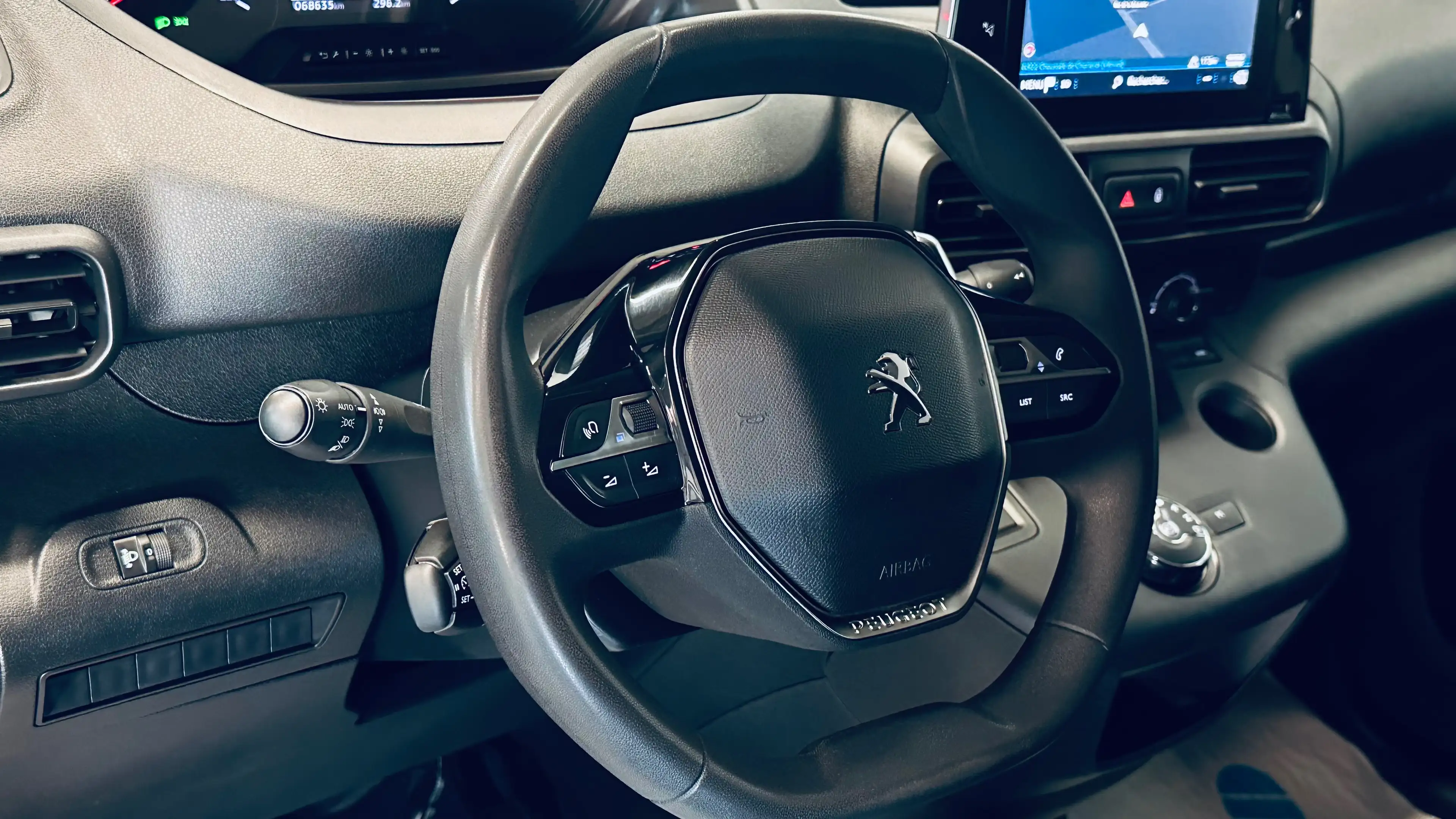 Peugeot Partner 1.5 L1 BOITE AUTO PALETTE CAMERA PDC CLIM CRUISE LIM — photo 11