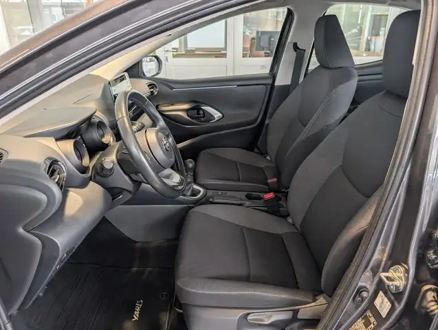 Toyota Yaris view 7