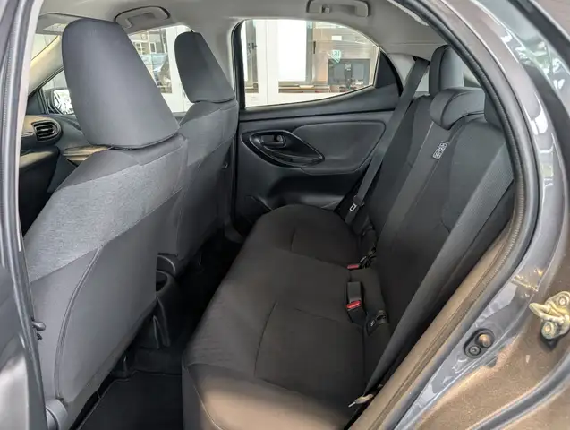 Toyota Yaris view 8