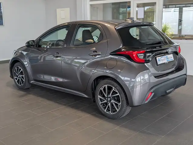 Toyota Yaris view 9