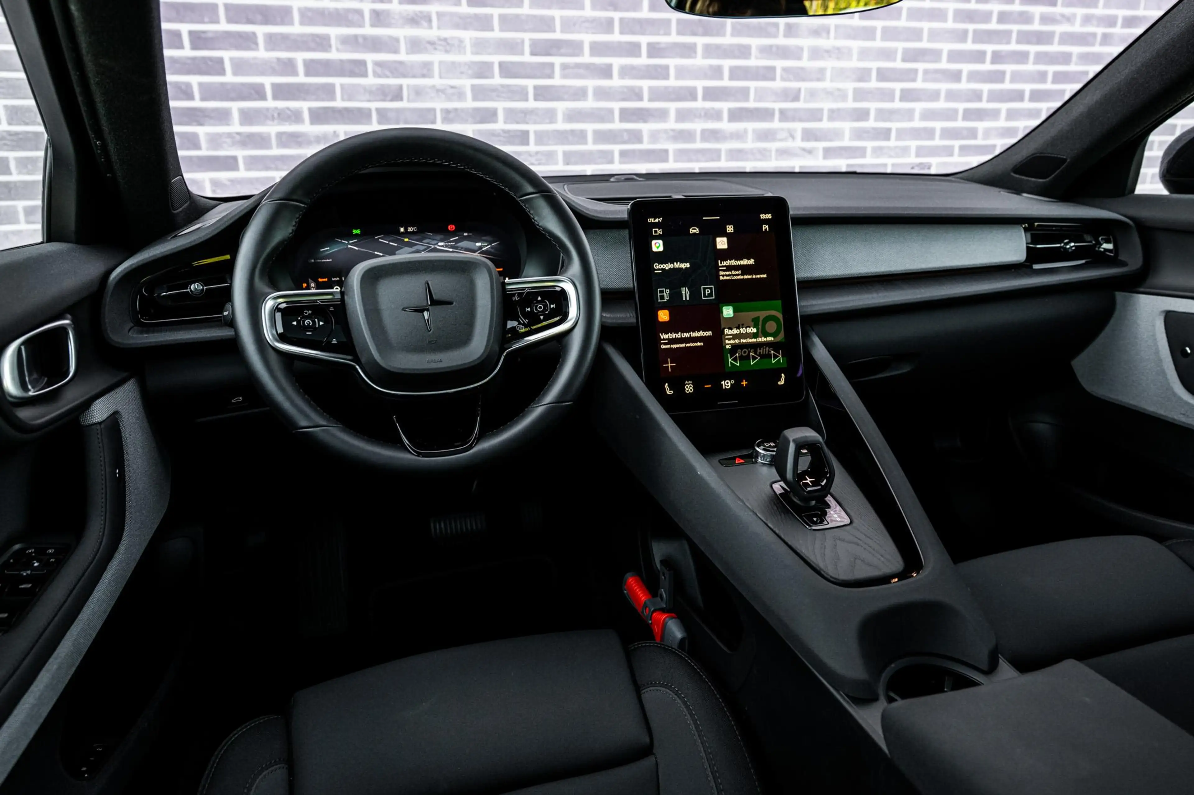Polestar 2 Long Range Single Motor Plus 82 kWh — photo 11