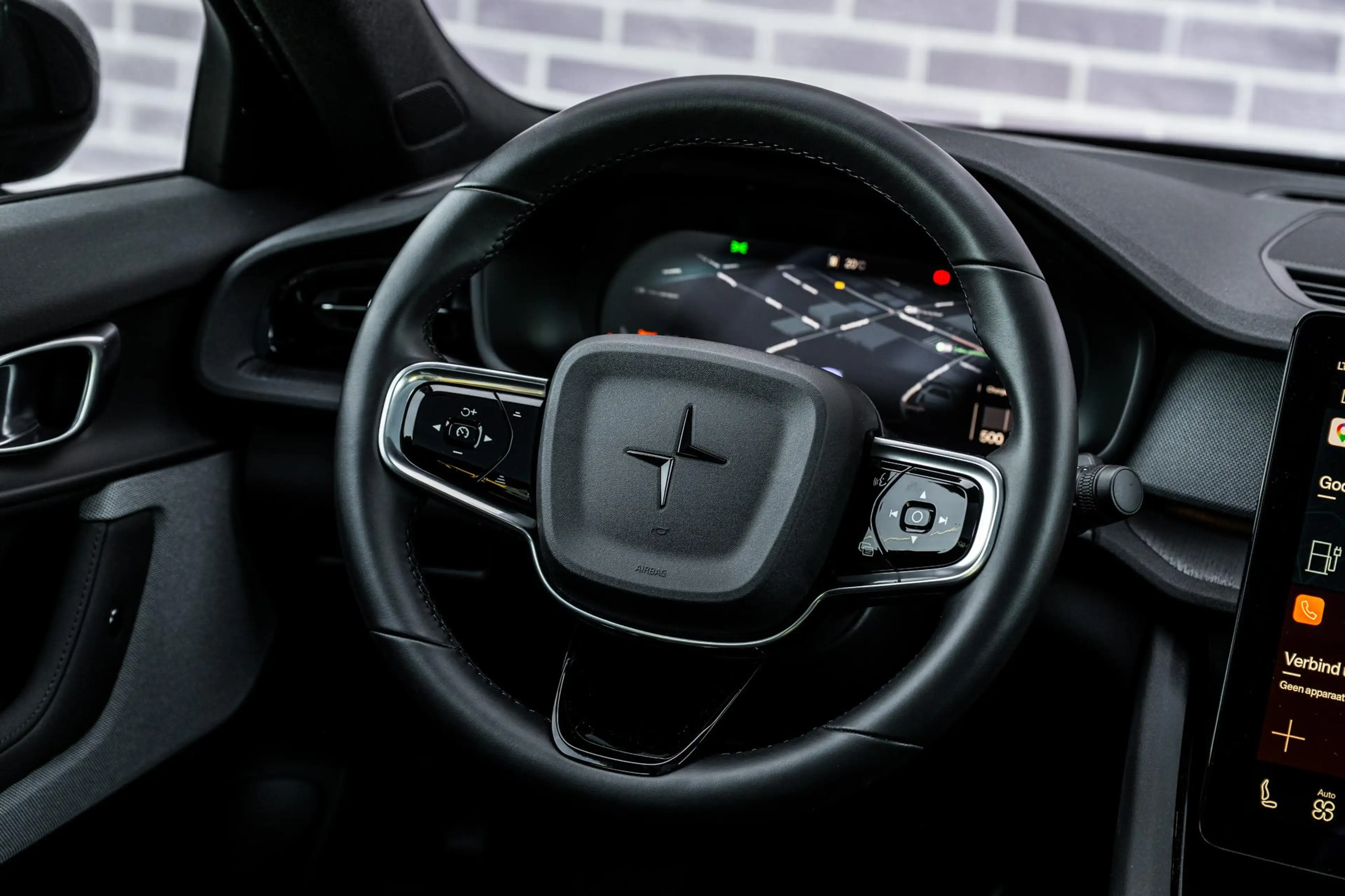 Polestar 2 Long Range Single Motor Plus 82 kWh — photo 12
