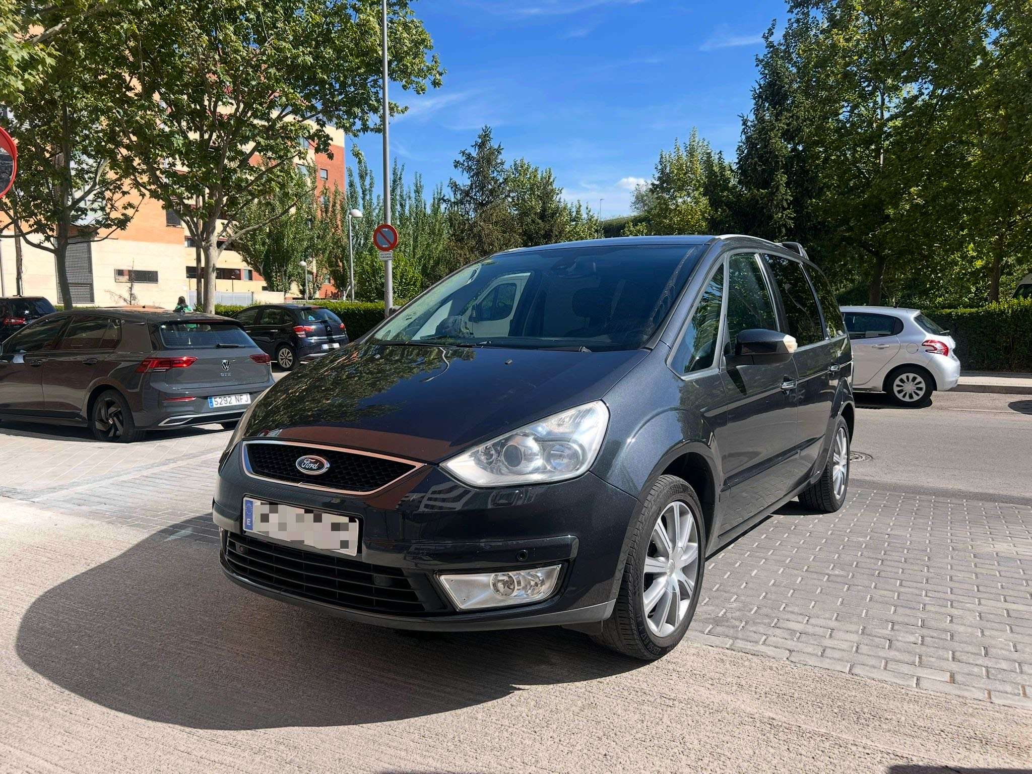 Ford Galaxy 2.0TDci Ghia - foto 1