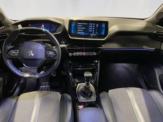 Peugeot 2008 view 6