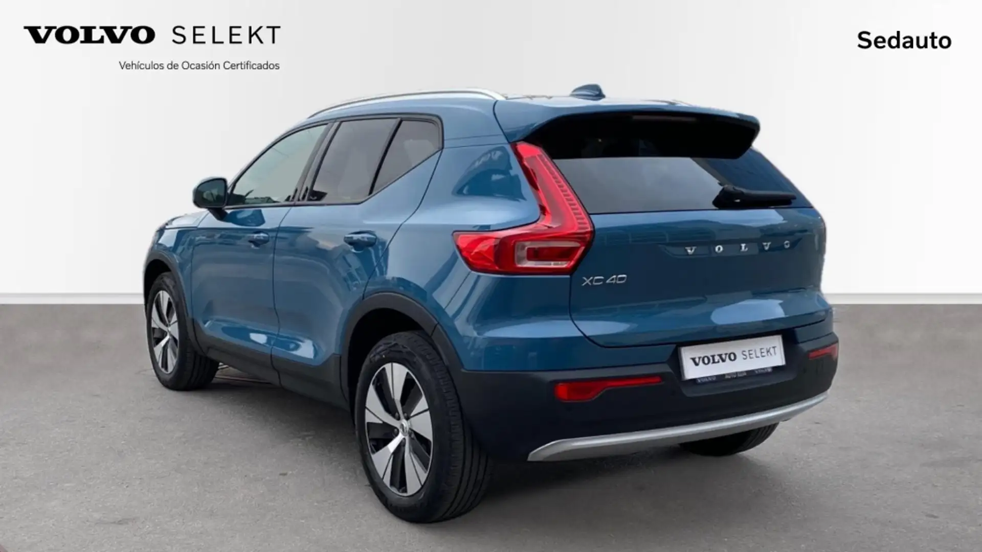 Volvo XC40 2.0 B3 CORE AUTO 5P - 2