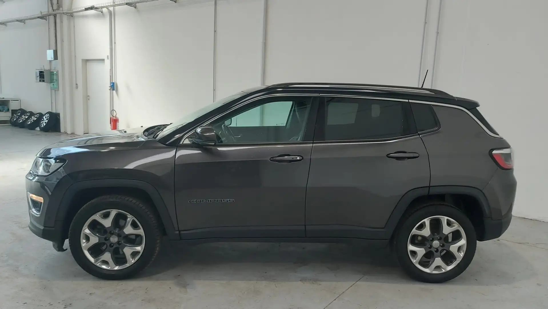 Jeep Compass 1.4 m-air Limited 4wd 170cv auto my19 FZ495 Gris - 2