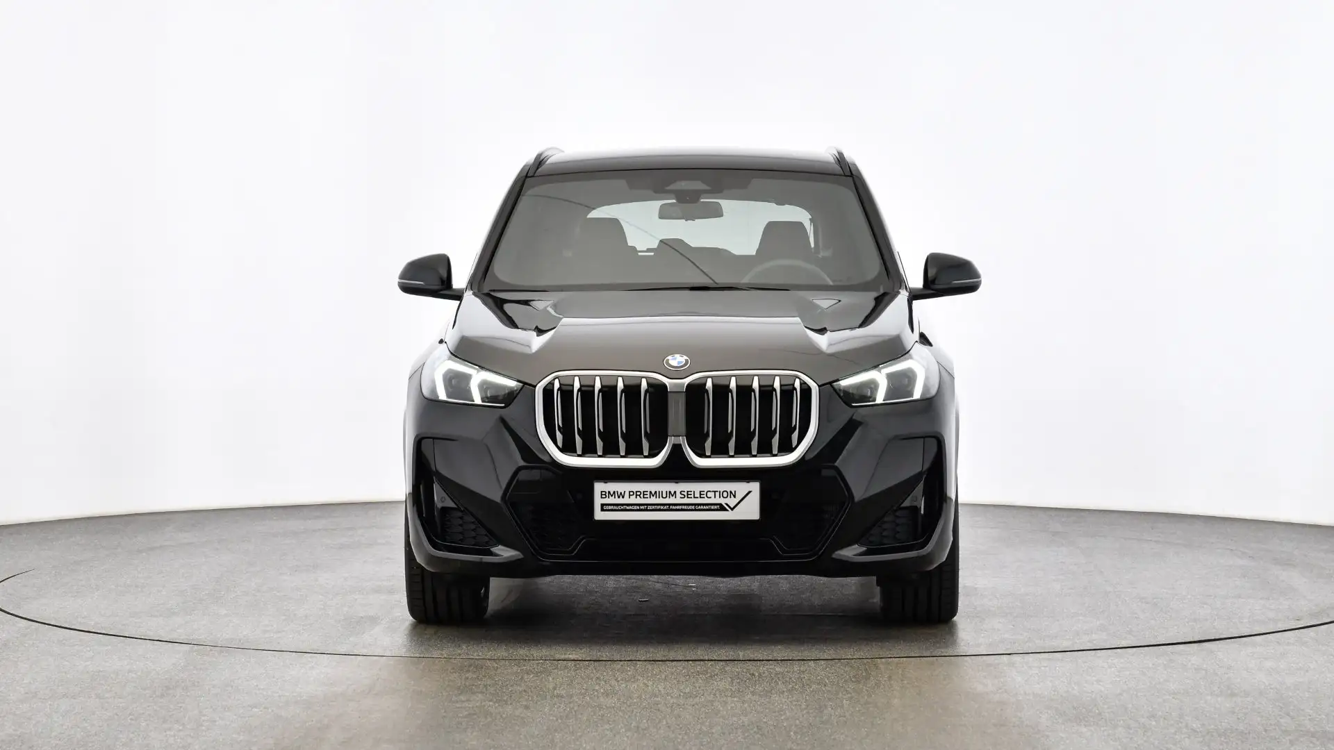 BMW X1 xDrive20d *M-Sportpaket *Adaptives M Fahrwerk *AHK Schwarz - 2