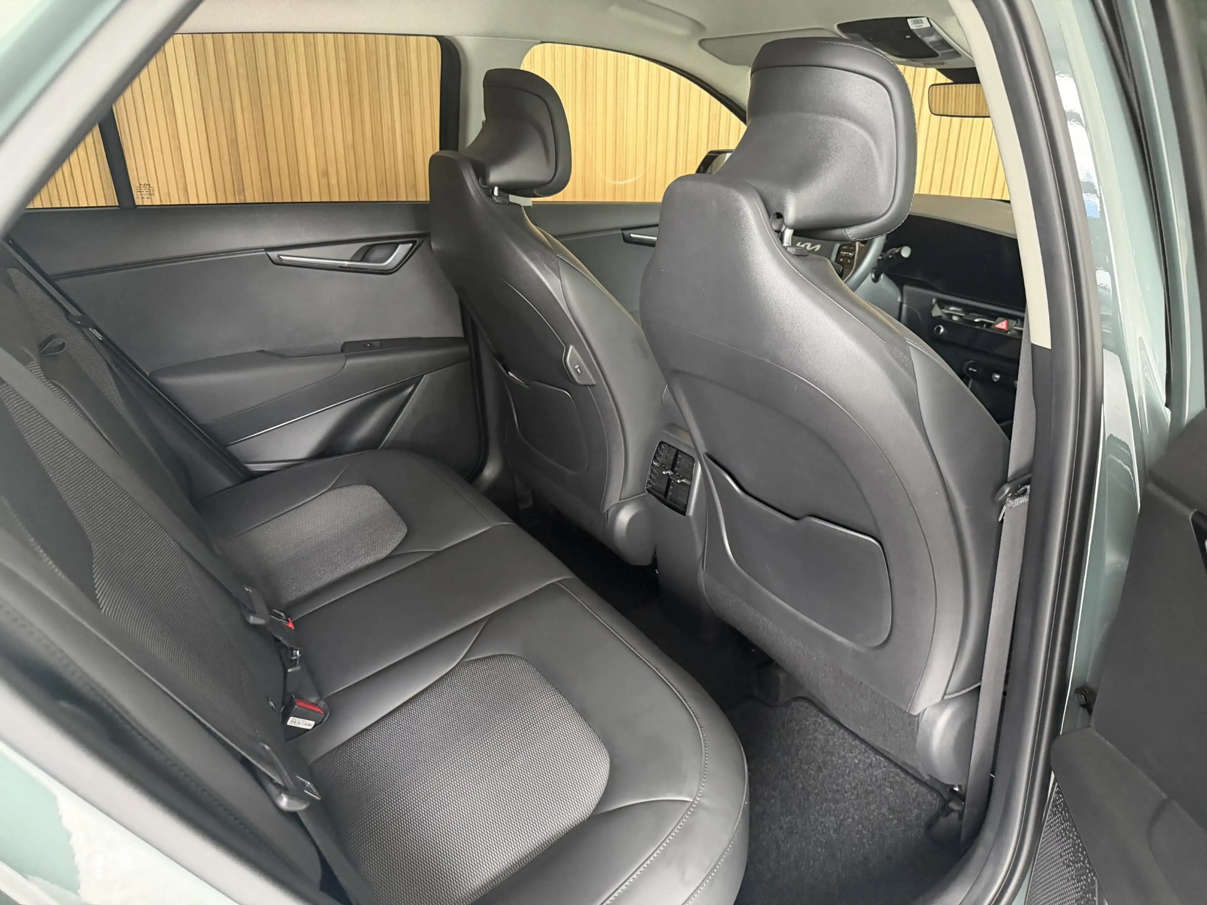 Kia Niro 1.6 GDi Hybrid DynamicLine ACC | Keyless | Camera — photo 13