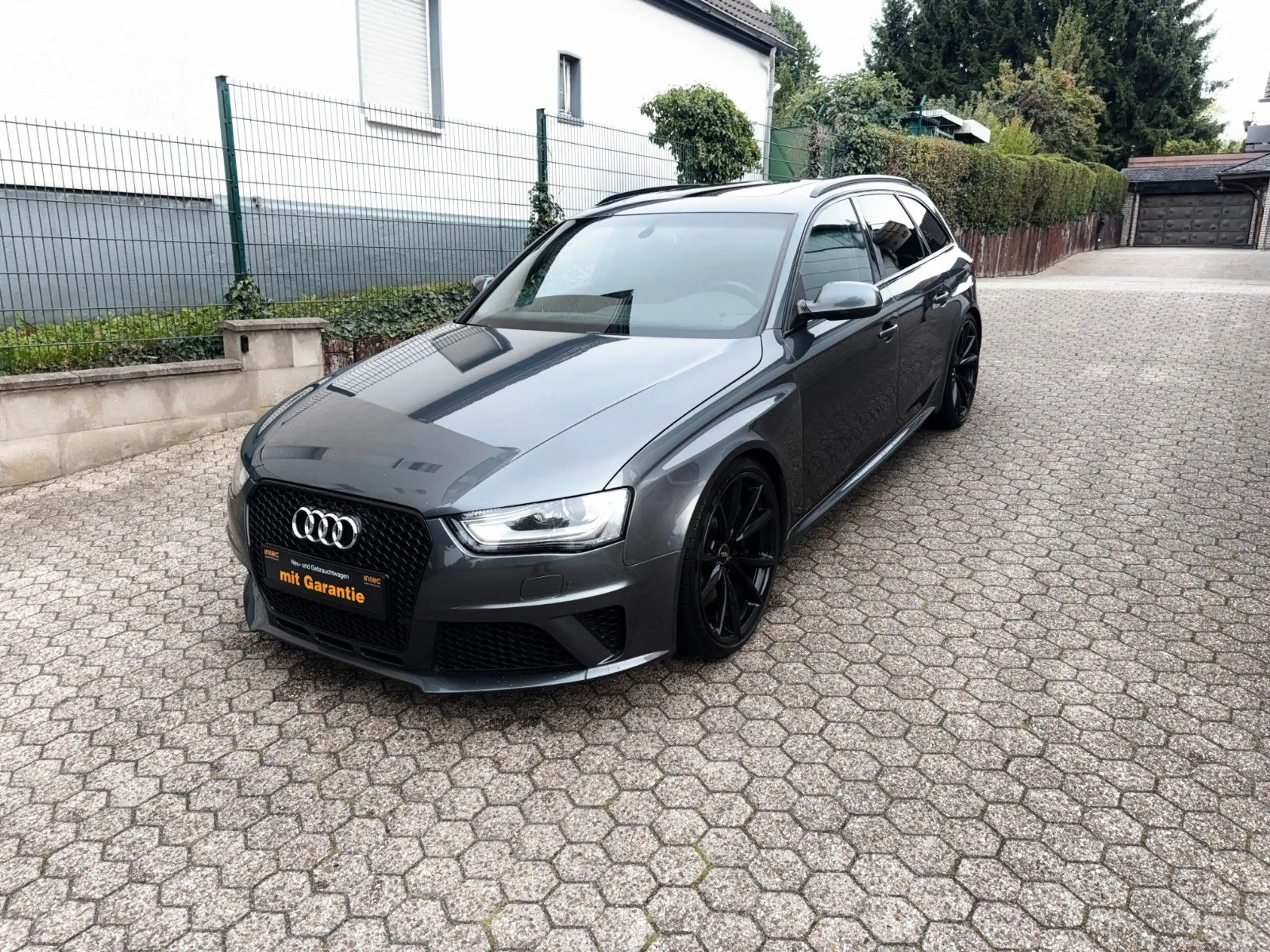 Audi RS4 4.2 FSI S tronic quattro Avant — photo 8