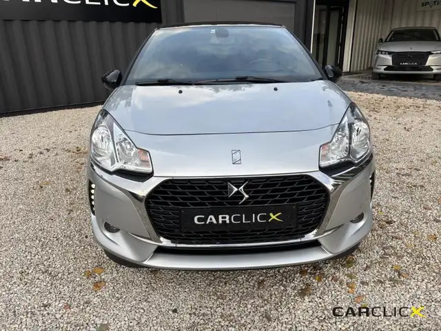 DS Automobiles DS 3 view 8