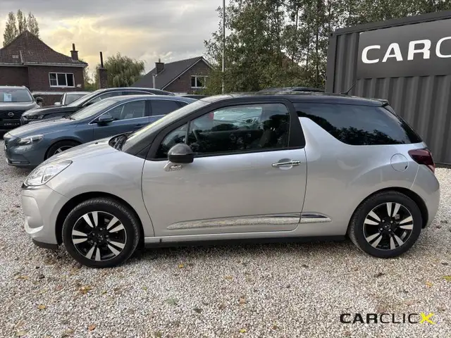 DS Automobiles DS 3 view 2