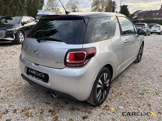 DS Automobiles DS 3 view 5