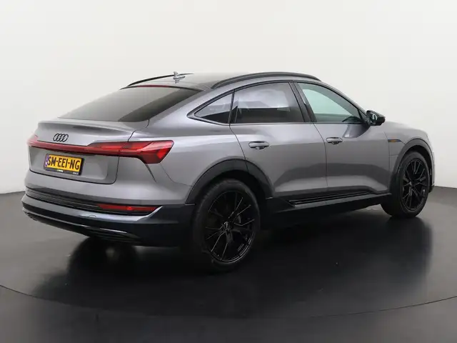Audi E-Tron view 4