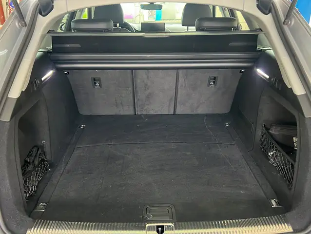 Audi A4 view 8