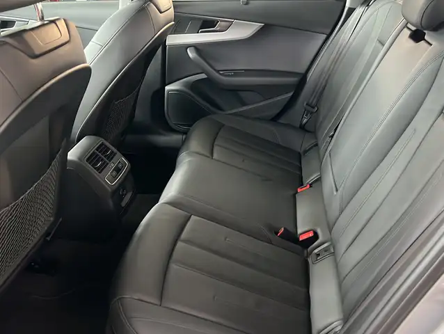 Audi A4 view 6