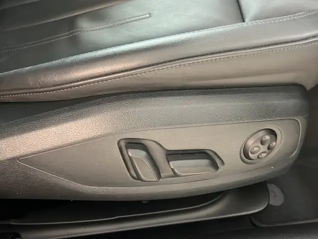 Audi A4 view 11