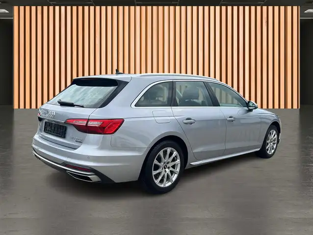 Audi A4 view 22