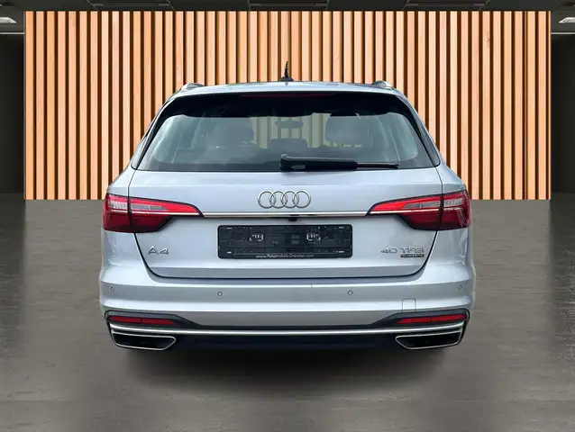 Audi A4 view 23