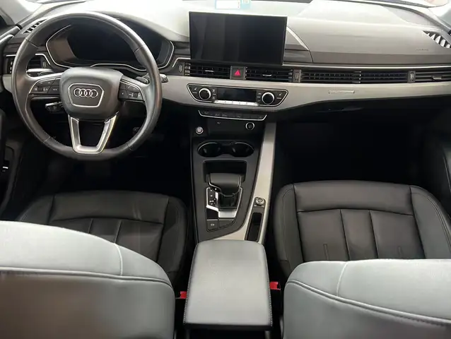 Audi A4 view 7