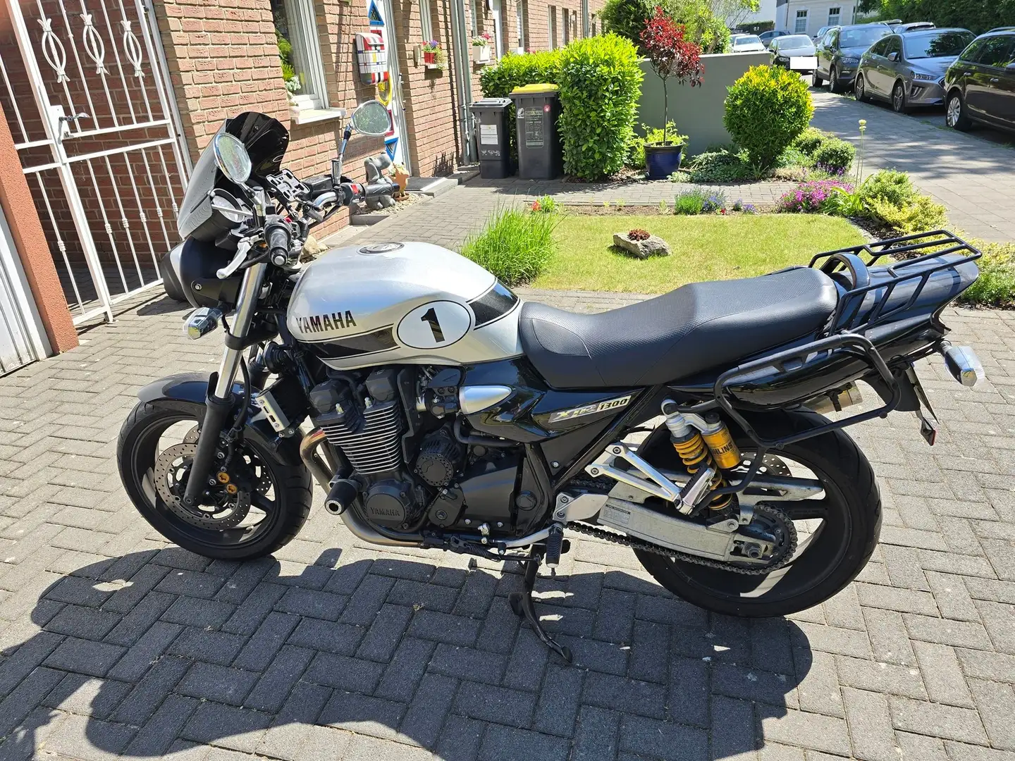 Yamaha XJR 1300 ein Naked Bike mit Power das Spass macht Nero - 2