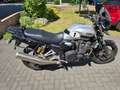 Yamaha XJR 1300 ein Naked Bike mit Power das Spass macht Nero - thumbnail 3