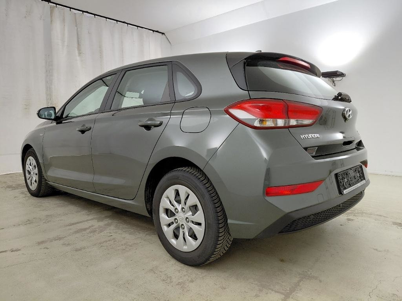 Hyundai i30 Intro Edition Klima/Tempo/Pdc/HU Neu — photo 12