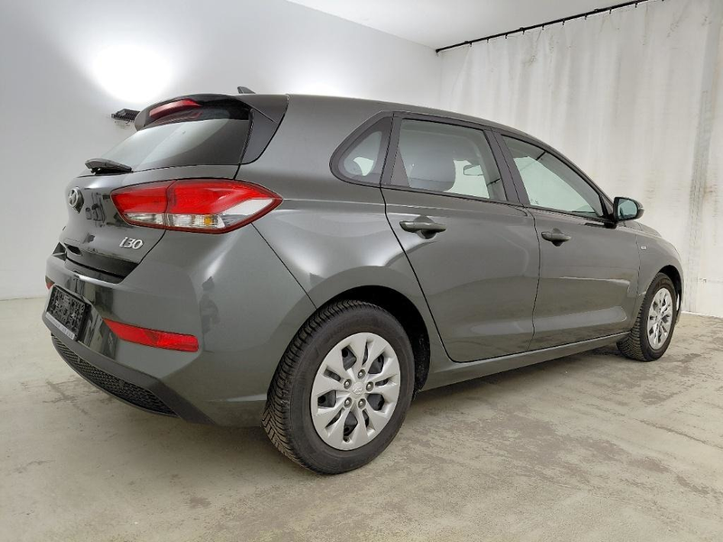 Hyundai i30 Intro Edition Klima/Tempo/Pdc/HU Neu — photo 13