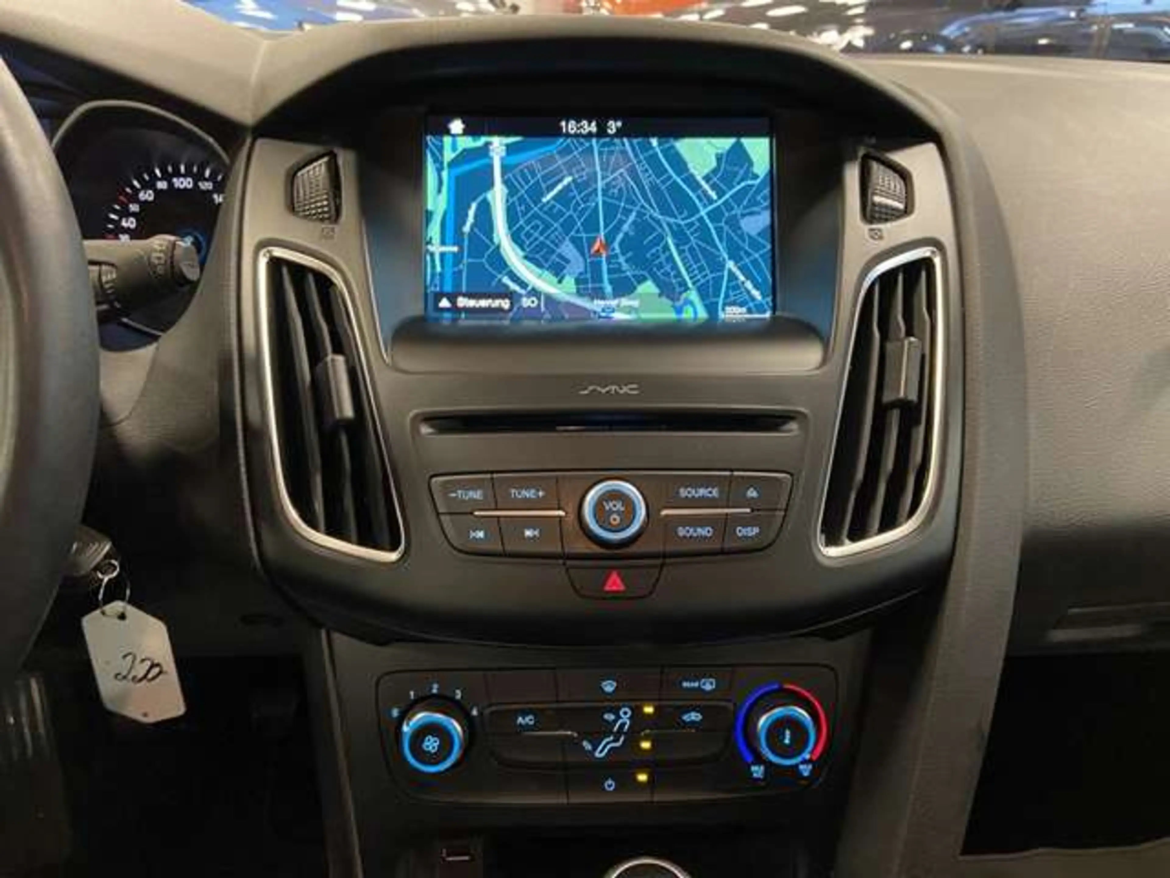 Ford Focus Turnier 1.5 TDCi DPF Start-Stopp-System Trend — photo 5