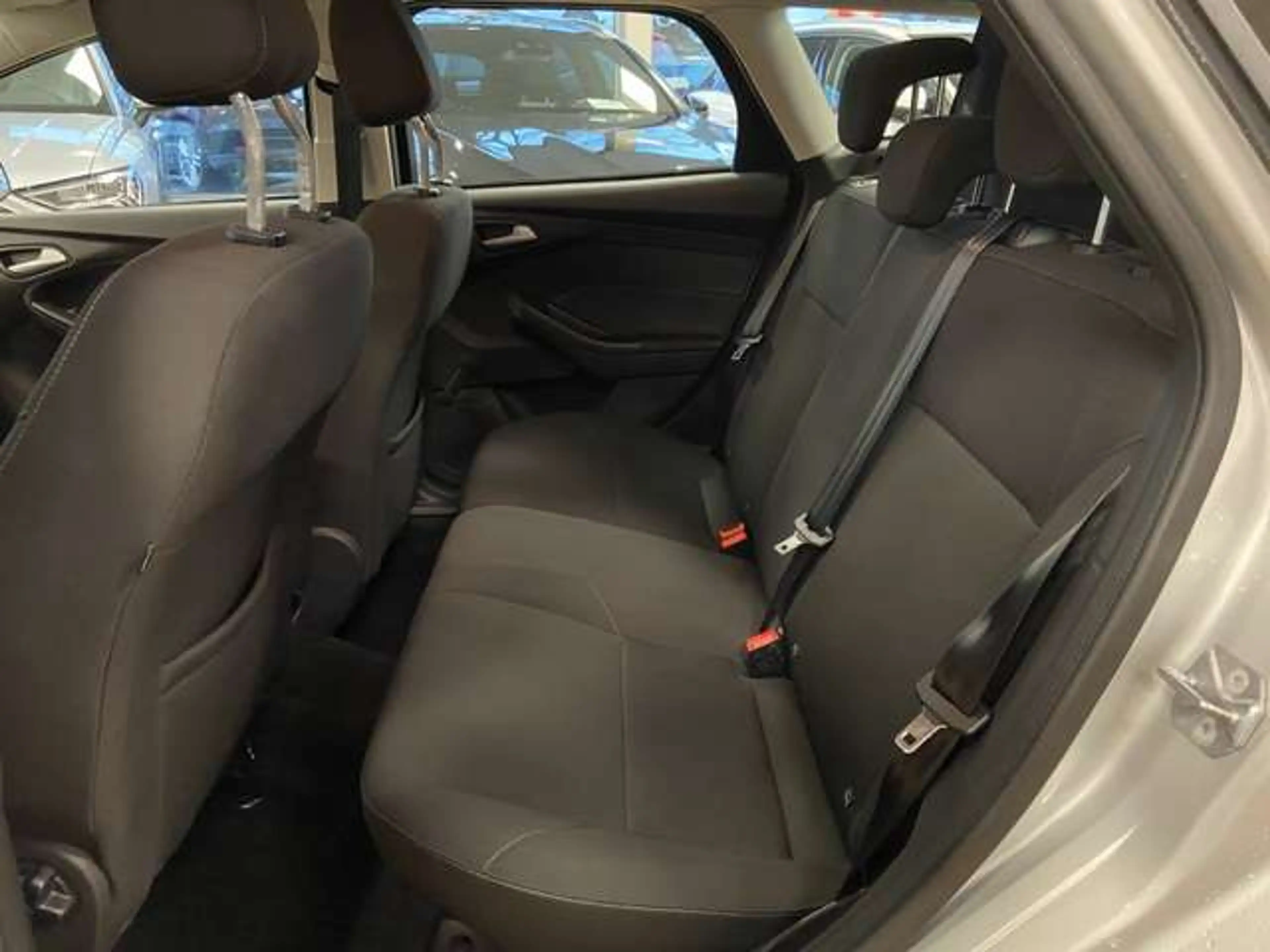 Ford Focus Turnier 1.5 TDCi DPF Start-Stopp-System Trend — photo 7